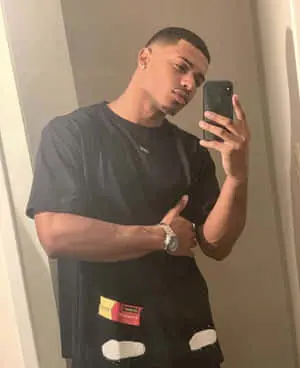 Cool Mirror Selfie Man Pictures